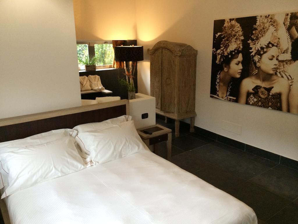 Bed and Breakfast Seven Maze Charming House Бари Номер фото