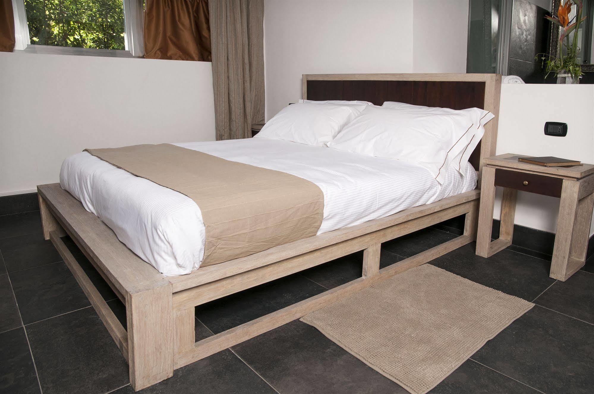 Bed and Breakfast Seven Maze Charming House Бари Экстерьер фото