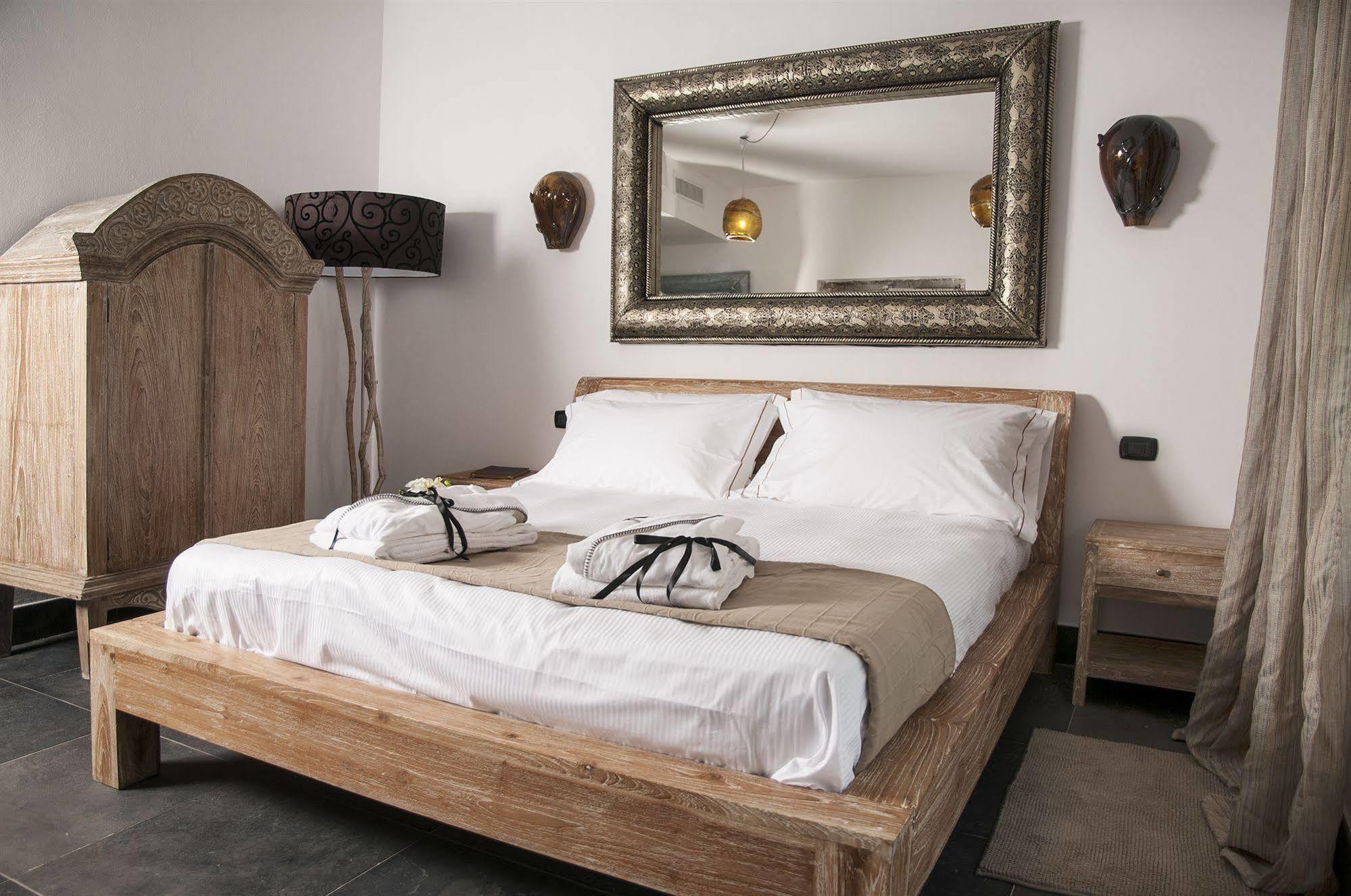 Bed and Breakfast Seven Maze Charming House Бари Экстерьер фото