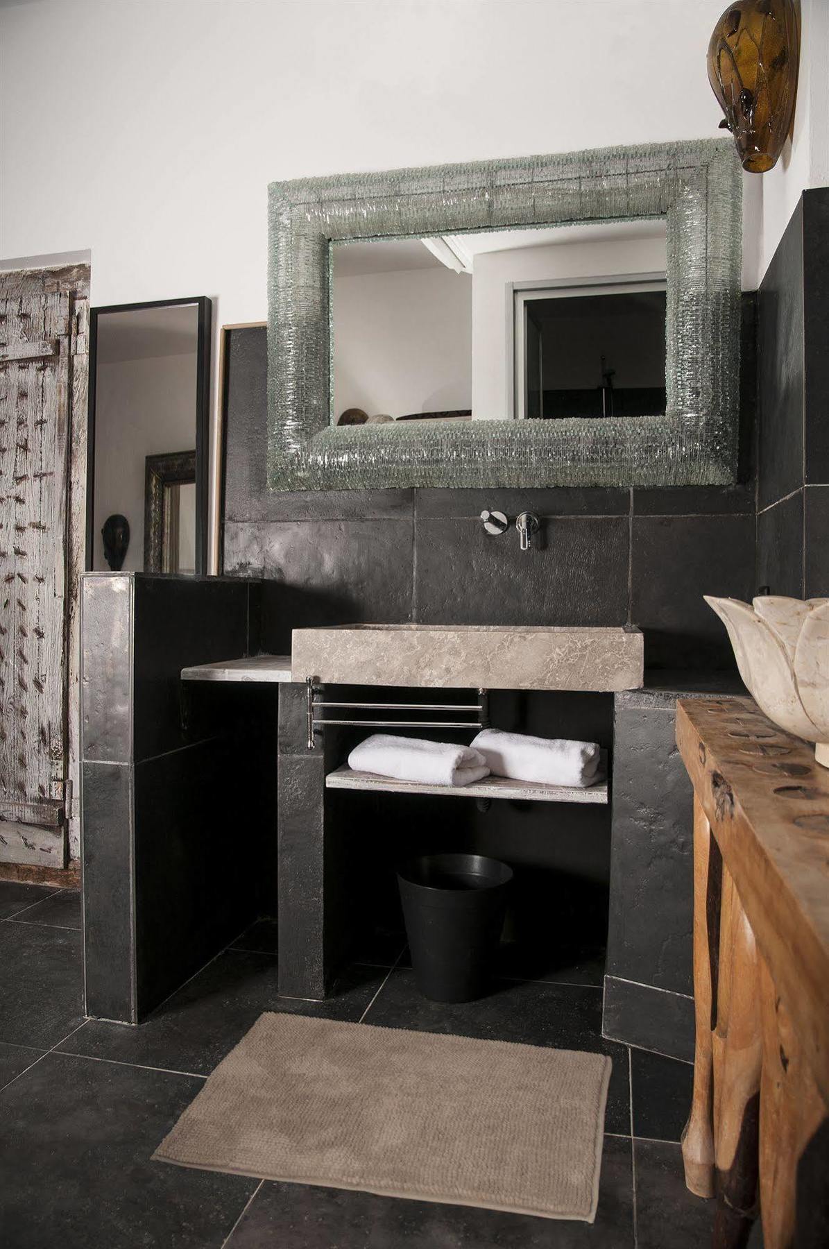 Bed and Breakfast Seven Maze Charming House Бари Экстерьер фото